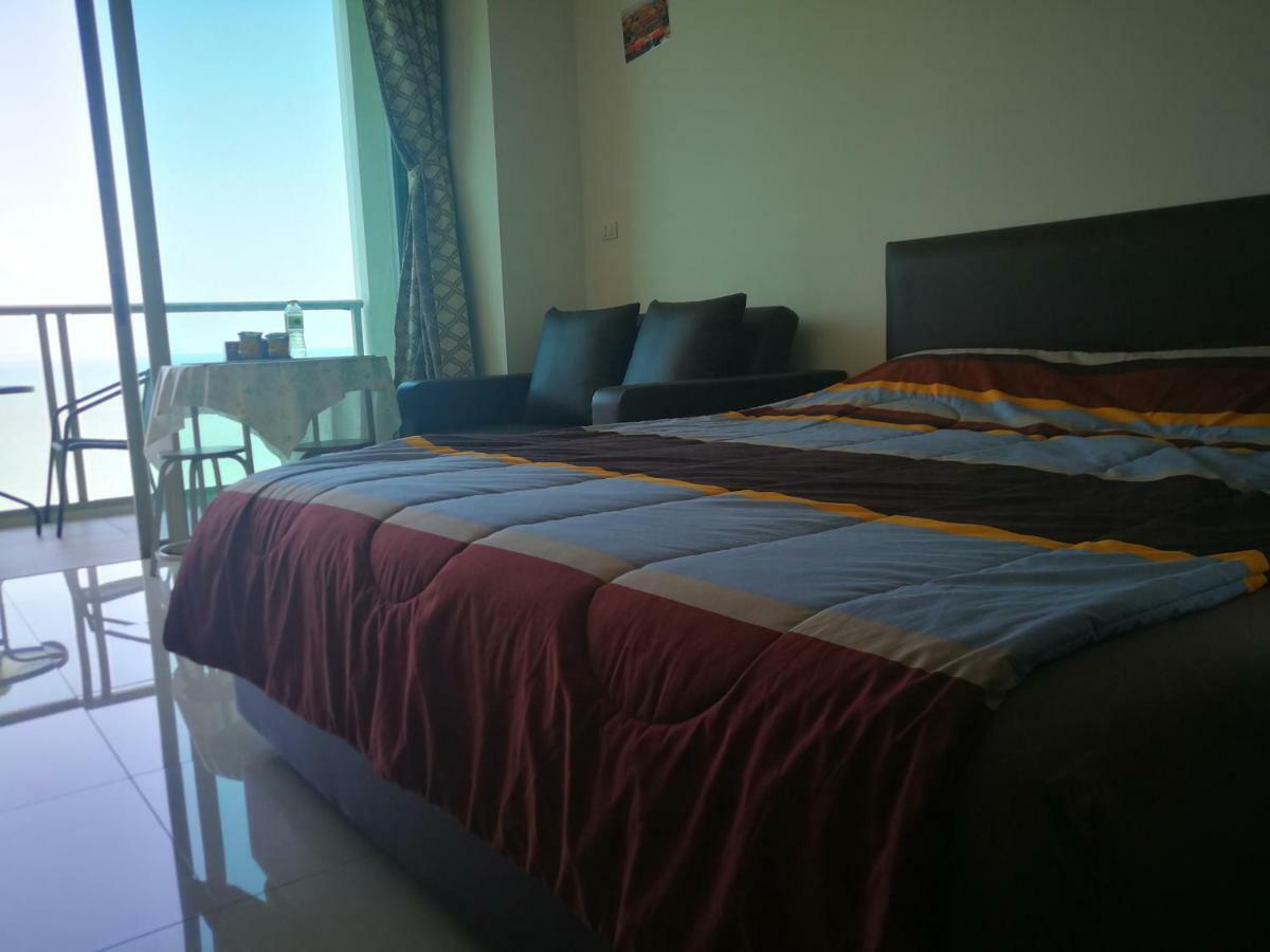 The Riviera Wongamat Hong Apartment باتايا المظهر الخارجي الصورة