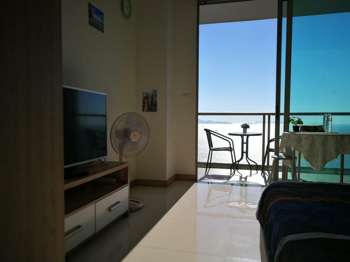 The Riviera Wongamat Hong Apartment باتايا المظهر الخارجي الصورة