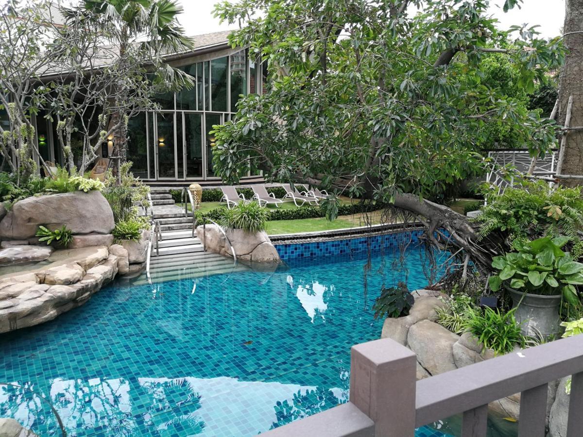 The Riviera Wongamat Hong Apartment باتايا المظهر الخارجي الصورة